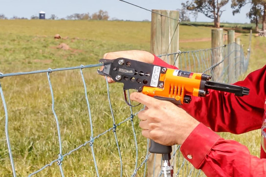Stockade A515 Ringfast Hog Ring Tool for fence maintenance