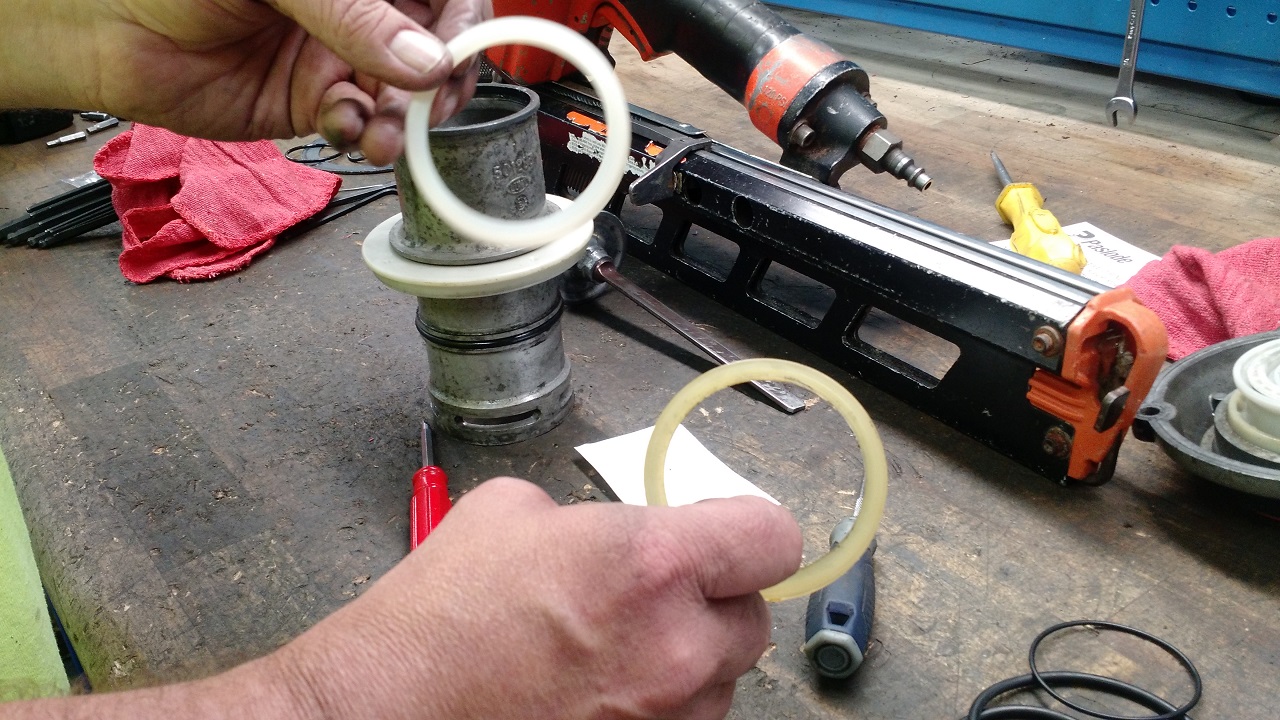 Replacing Paslode PowerMaster Sleeve Seal